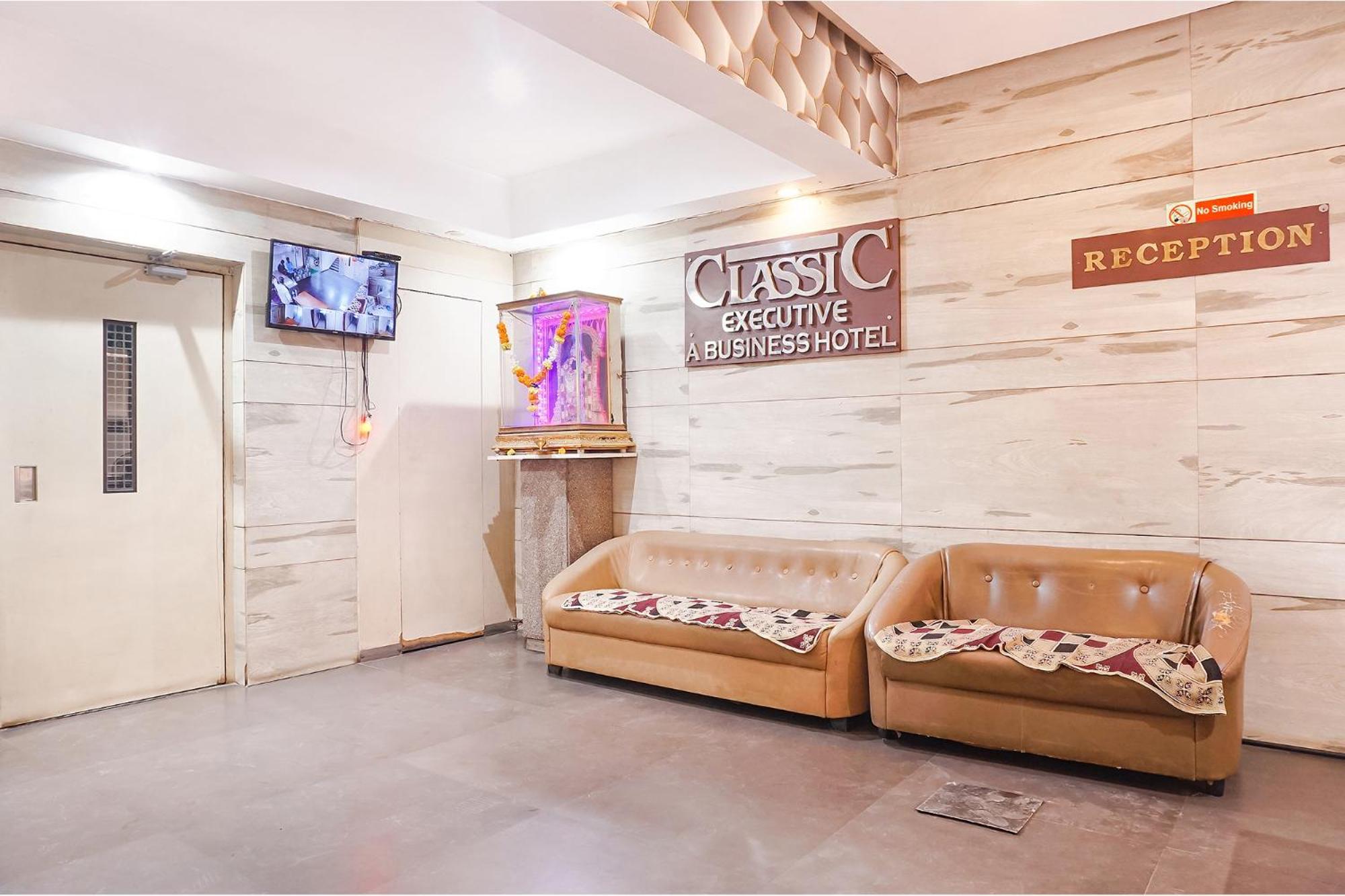 Fabhotel Classic Executive Phursungi Exterior photo